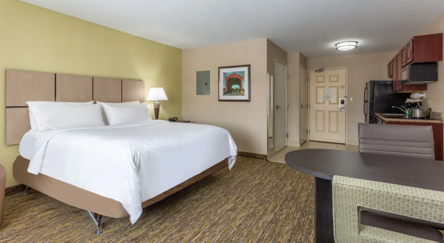 Candlewood Suites South Bend Airport by IHG, Забронировать Отель Саут-Бенд Индиана