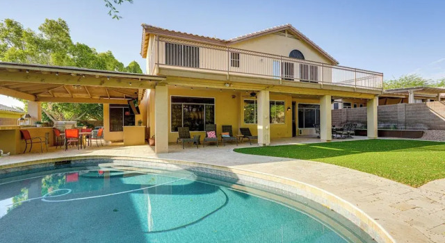 Коттедж Heated/cooled Pool: Spacious Mesa Home Near Golf!