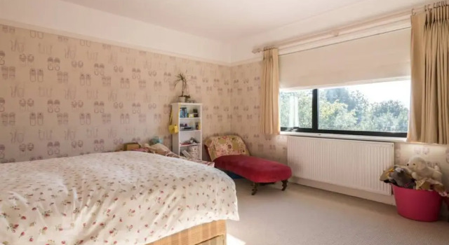 4 Bedroom House In Brighton, Забронировать Отель Отели Исторического графства Суссекса с парковкой, Парковка