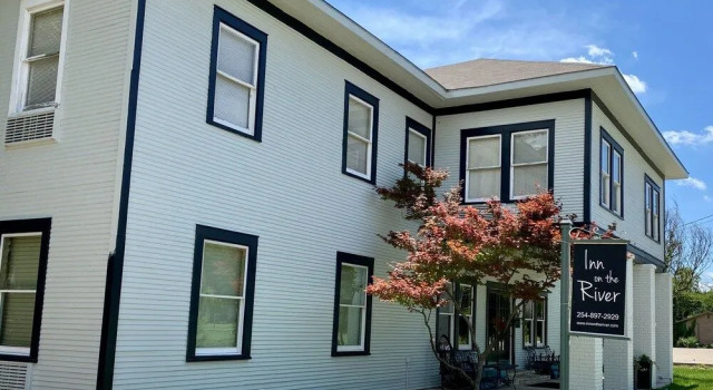 Inn On The River, 预订 酒店 格伦罗斯 得克萨斯州