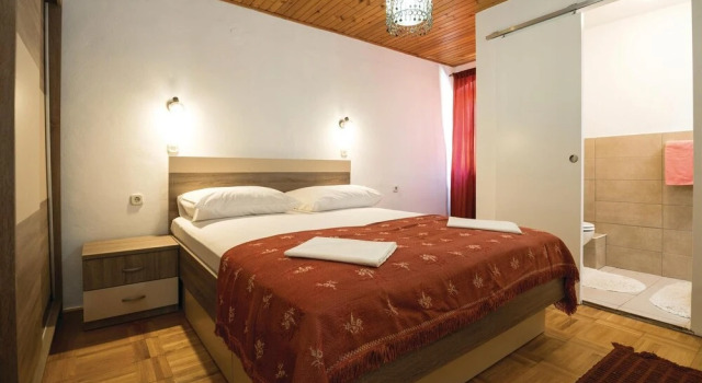 Amazing Home in Veli Iz With Wifi and 3 Bedrooms