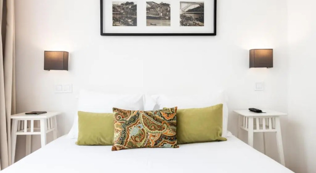 Двухместный номер Standard с балконом MyStay Porto Centro