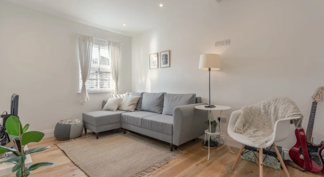 Bright 1 Bedroom Apartment in Wimbledon Park, Varaa Huoneisto Asunnot kohteessa Merseyside, Huoneisto