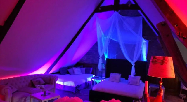 Люкс Deluxe Le Café du Village - Bar à cocktails & à Ambiance