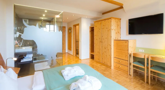 Номер Business с балконом Hotel Klugbauer