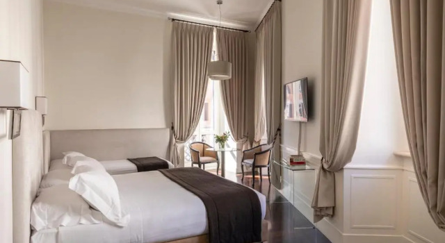 Трёхместный номер Deluxe с балконом Hotel Scalinata Di Spagna