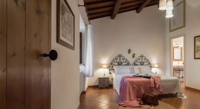 La Torre del Conte, villa with home restaurant, is located in an oasis of peace among the green Umbr-La Torre del Conte