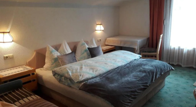 Frühstückspension Haus Regina, Prenota Hotel Hotel a Lechtal con parcheggio, Parcheggio
