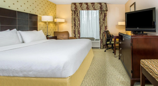 Двухместный номер Standard Holiday Inn Bloomington-University Area by IHG