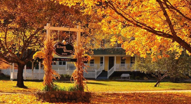 RiverWood Inn
