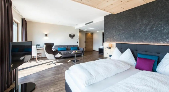 Полулюкс Hotel Zum Tiroler Adler