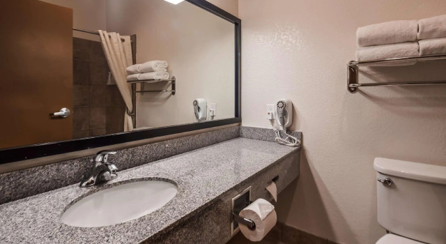 Четырёхместный люкс Best Western Tolleson