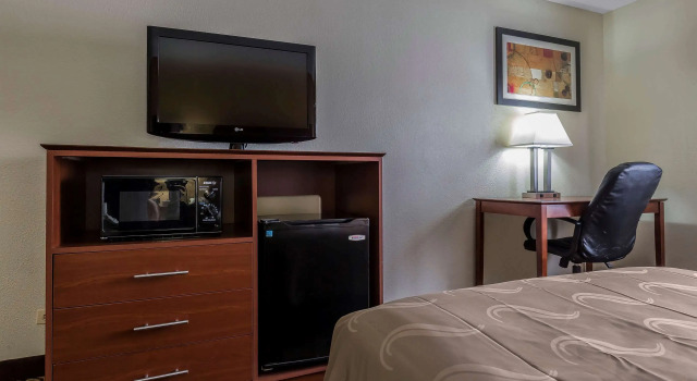 Quality Inn Sycamore - DeKalb, Prenota Hotel DeKalb Illinois