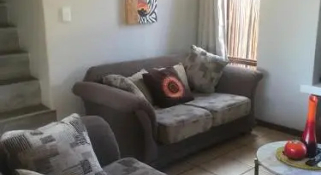 Mushi Maningi, Prenota Hotel Hoedspruit 