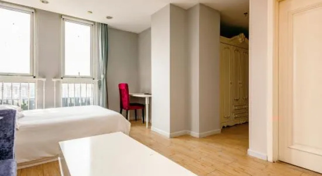 Люкс Deluxe Qingdao Lubang Aijia Apartment (Lubang Customs Street Shop)