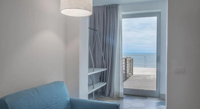 Трёхместный номер Standard с видом на море Hotel Villa Ambra
