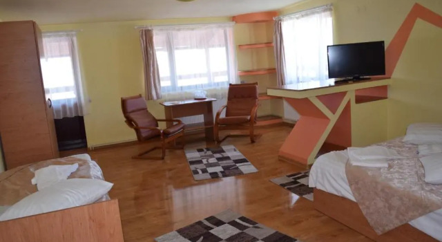 Club Vila Bran, Забронировать Отель Отели Бран с бассейном, рядом с Horror House Bran, Бассейн