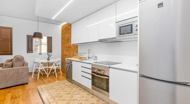 Апартаменты Lodging Apartments Amazing apartment by Ramblas with inner terrace