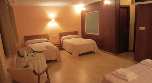 Четырёхместный номер Standard Hostal Conde Rey