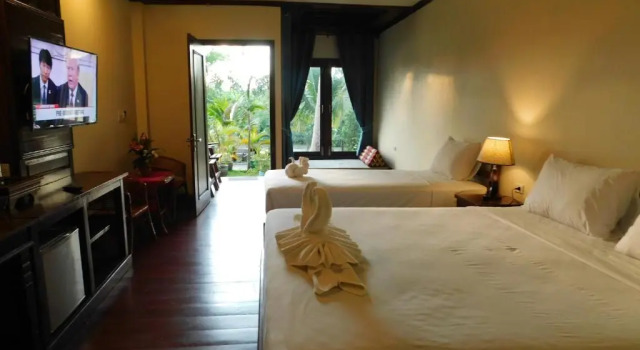 Seng Ahloune Guesthouse, Book Ferieresort Resorthoteller i Champasak, Ferieresort