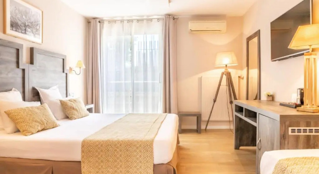 Standart üç kişilik oda Le Concorde