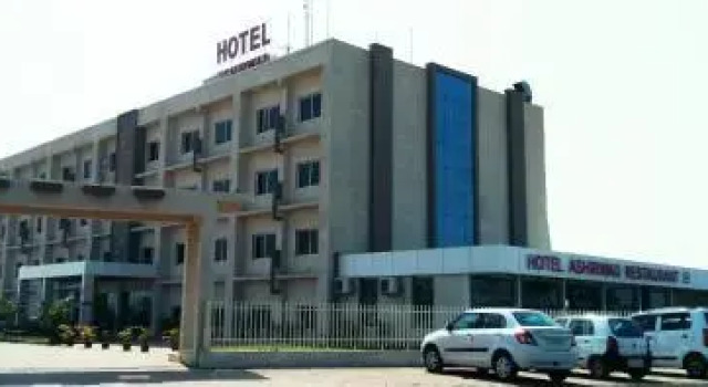 Hotel Ashirwad, Rezervovat Hotel Dahej Gujarat