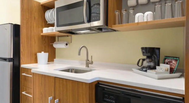 Четырёхместный номер Standard c 1 комнатой Home2 Suites by Hilton Parc Lafayette