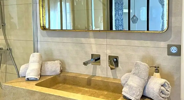 Номер Deluxe LA COUR CARREE - chambres dhôtes