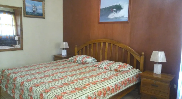 Четырёхместный номер Economy Punta Roca Surf Resort