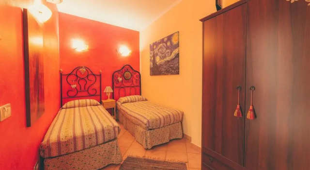 B&B Locanda Tre Pini, Book Bed and Breakfast Hotels in Abruzzo with Parking, Parking