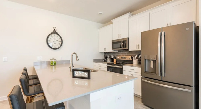 Modern and Spacious 5 bed Home Resort