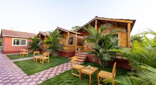 Vanrai Village Resort, Rezerwuj Ośrodek wypoczynkowy Ahmednagar 