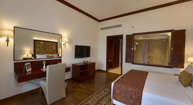 Номер Grand The Leela Ashtamudi, A Raviz Hotel