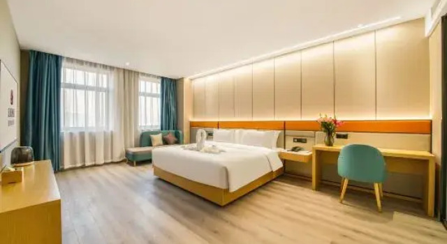 Люкс Zhuji Boya Hotel (Honghui Fortune Building Dianchi Middle School)