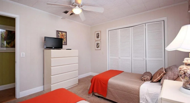 Pelican Beach Beach Front 4 s 4 Br home by RedAwning
