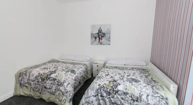 Ainsley Holiday House, Забронировать Отель Отели Манчестера с парковкой, Парковка