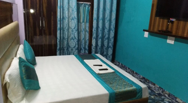 Hotel Jhanvi Palace, Забронировать Отель Отели Нью-Дели с завтраком, Завтраки