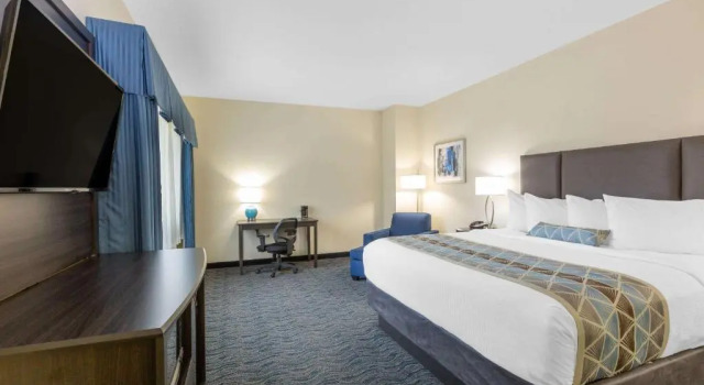 Люкс Baymont by Wyndham Des Moines Airport
