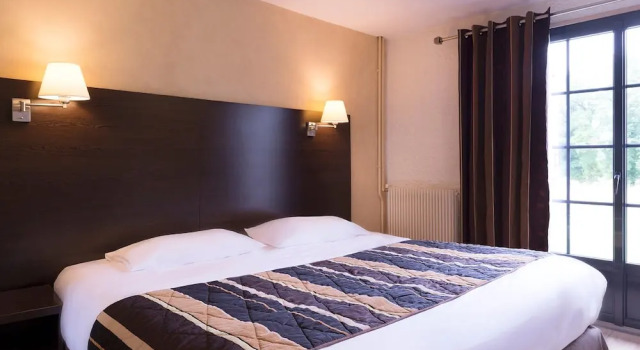 Двухместный номер Superior Hôtel Restaurant Les Coquelicots, The Originals Relais