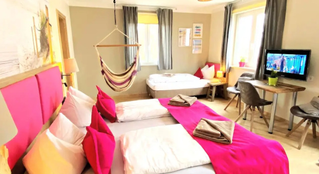 Трёхместный семейный номер Standard feels Beach Club Hotel