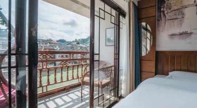 Phoenix Fenglinju Inn (Ancient City Lijiang Hongqiao Branch)