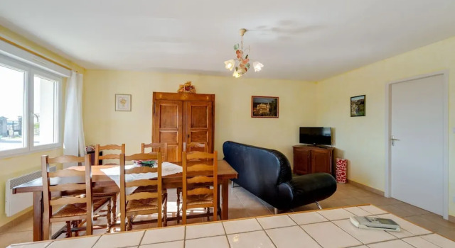 Cozy Holiday Home in Vagnas with Swimming Pool, Забронировать Отель Отели Ванья с бассейном, Бассейн