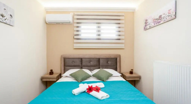 TwinStars apartment with courtyard and view, Book Apartment  