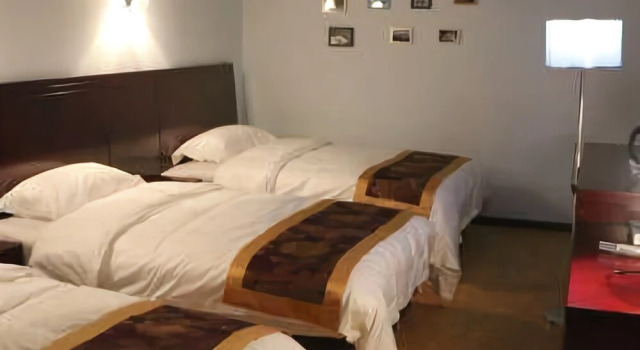 大理松云悬崖酒店, Book Hotel Dali Yunnan