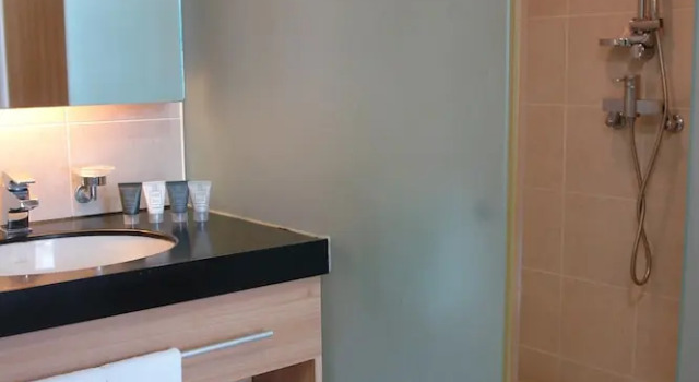 Двухместный номер Superior с балконом и с видом на горы Hotel Riviera Geoje