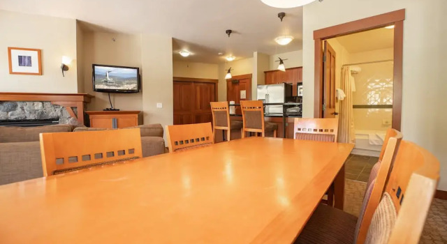 Номер Standard с 2 комнатами с балконом The Village at Palisades Tahoe