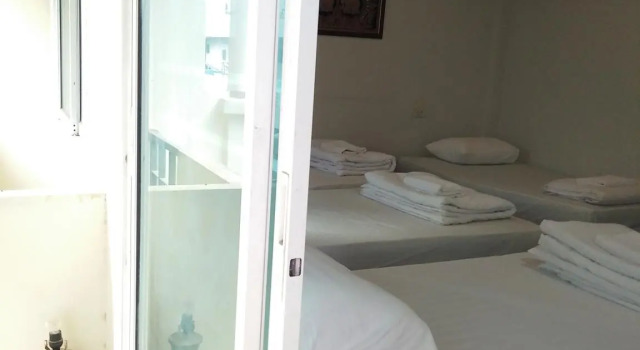 Anna HOSTEL, Book Hostel / Vandrerhjem Hostels i North-Eastern Thailand, Hostel / Vandrerhjem