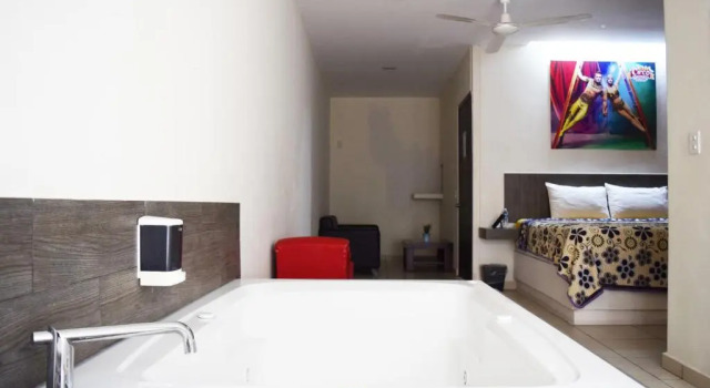 Люкс Deluxe Motel el Circo