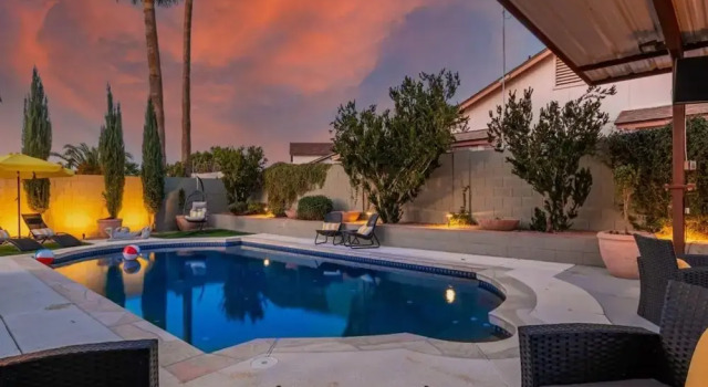 Коттедж Princess Retreat Private Pool Firepit Sleeps 12