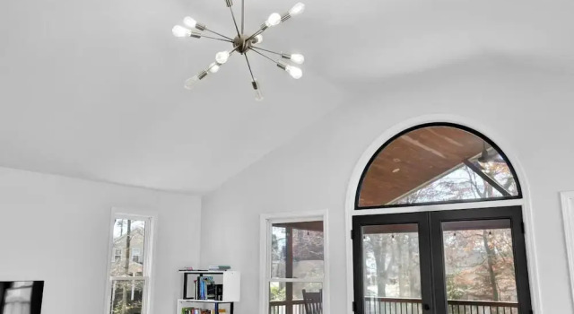 Chamblee Retreat 3BR Home w Spacious Porch, Rezerwuj Dom wakacyjny Chamblee Georgia